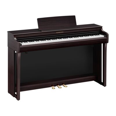 New Yamaha Clavinova CLP825 Digital Piano