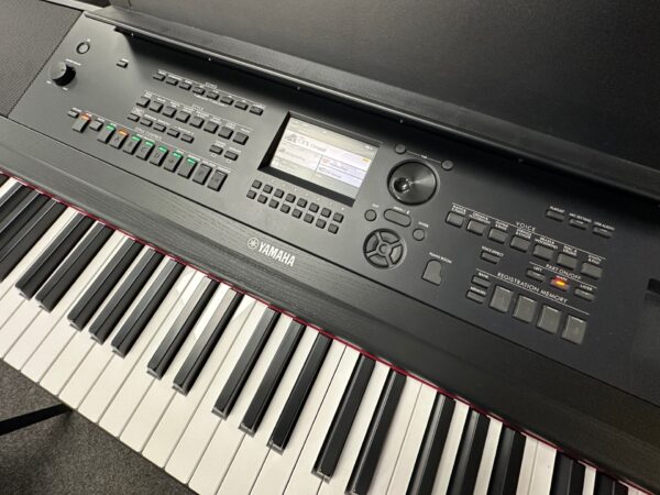 Yamaha DGX670B - Image 4