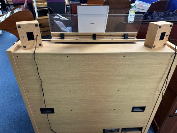 Roland C330 Classical Organ - Image 10