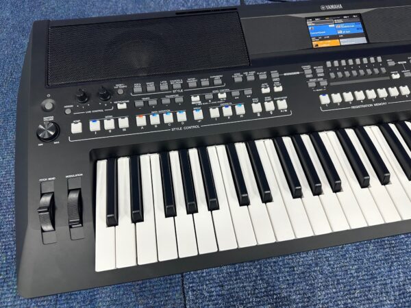 Yamaha PSR SX600 - Image 5