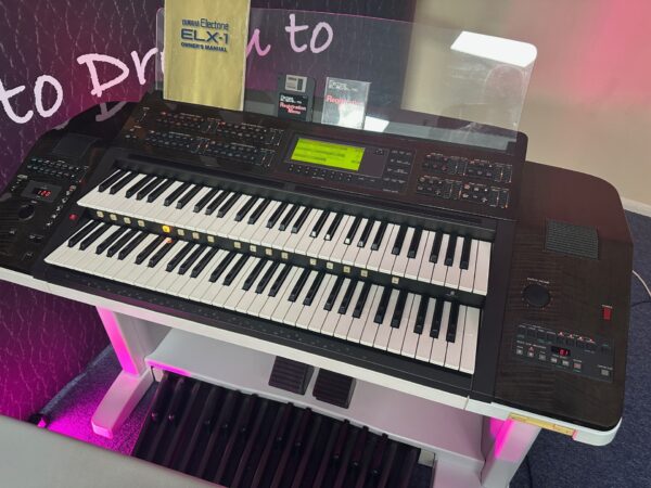 Yamaha Electone ELX1i - Image 11