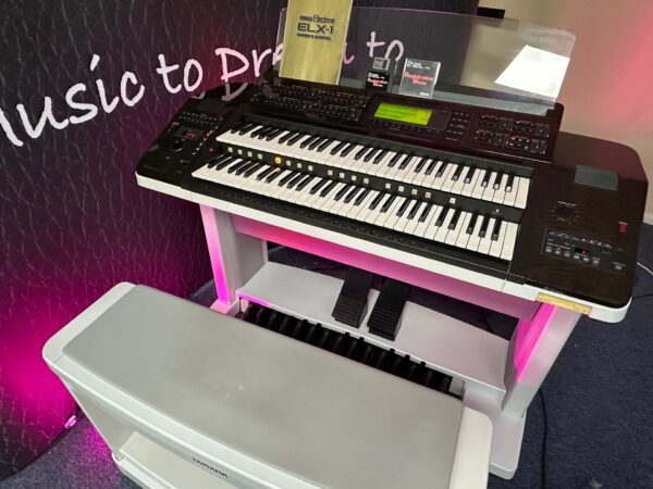 Yamaha Electone ELX1i