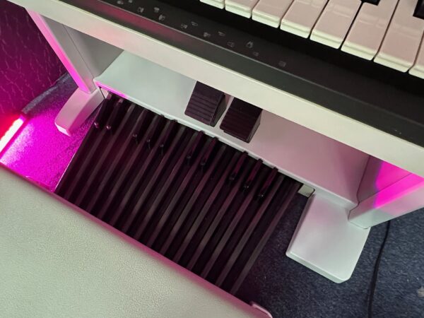 Yamaha Electone ELX1i - Image 9