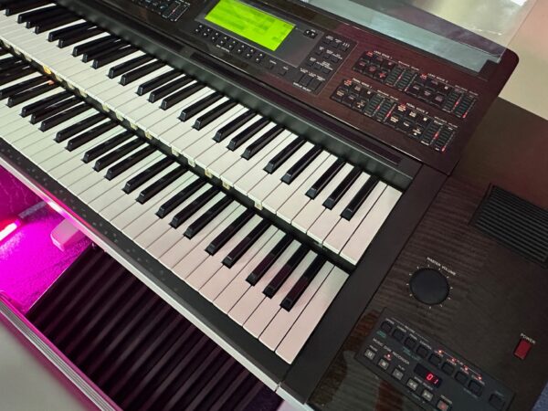 Yamaha Electone ELX1i - Image 6