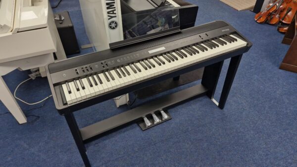 Roland FP-90 Digital Piano - Image 3