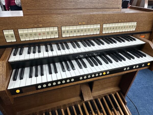Johannus Opus 7 classical organ - Image 3