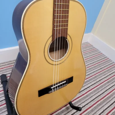 Sheltone Julietta 3/4 Classical Guitar
