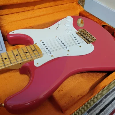 Fender Stratocaster, Vox Hand-Wired Amp & Echo Pedal - Ultimate 'Shadows' Bundle