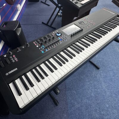 Yamaha MODX M8