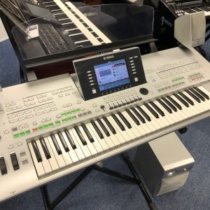 Yamaha Tyros 3